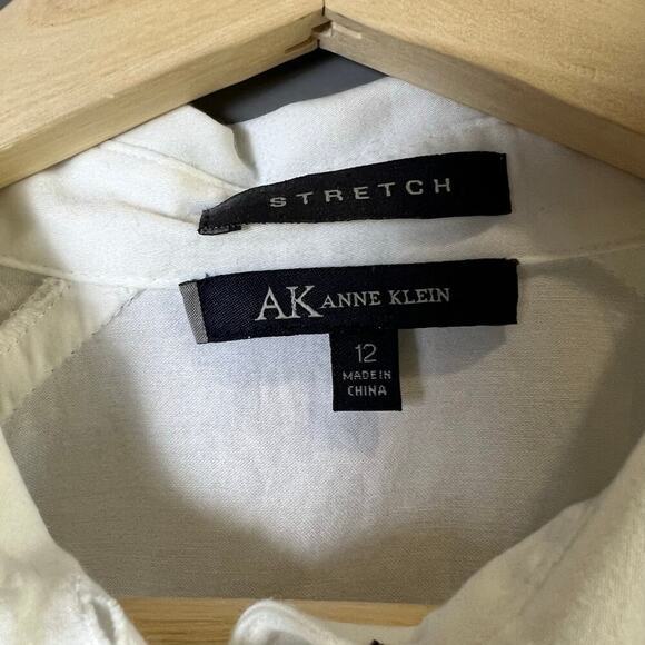 Anne Klein Short Sleeve White Blouse with ruching detail Size 12 - Picture 3 of 10